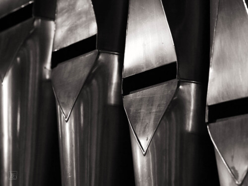 2k-organ-pipes.jpg
